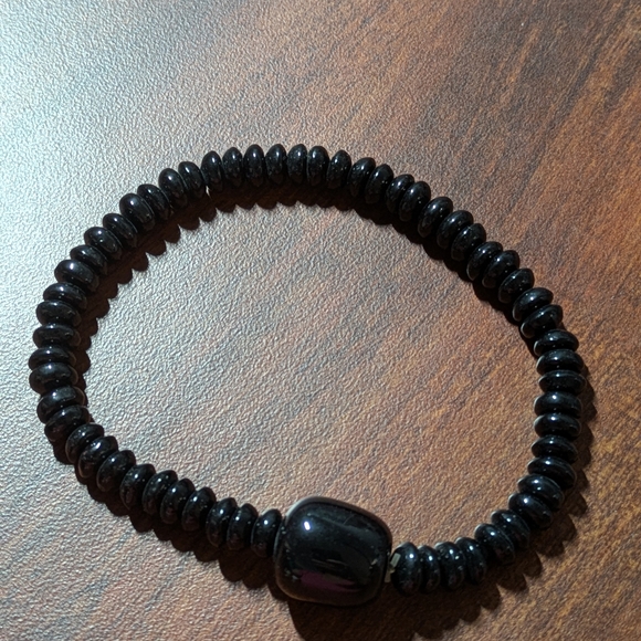 Stretchy Blue, Black and Clear Beaded Bracelets Set - Picture 4 of 6